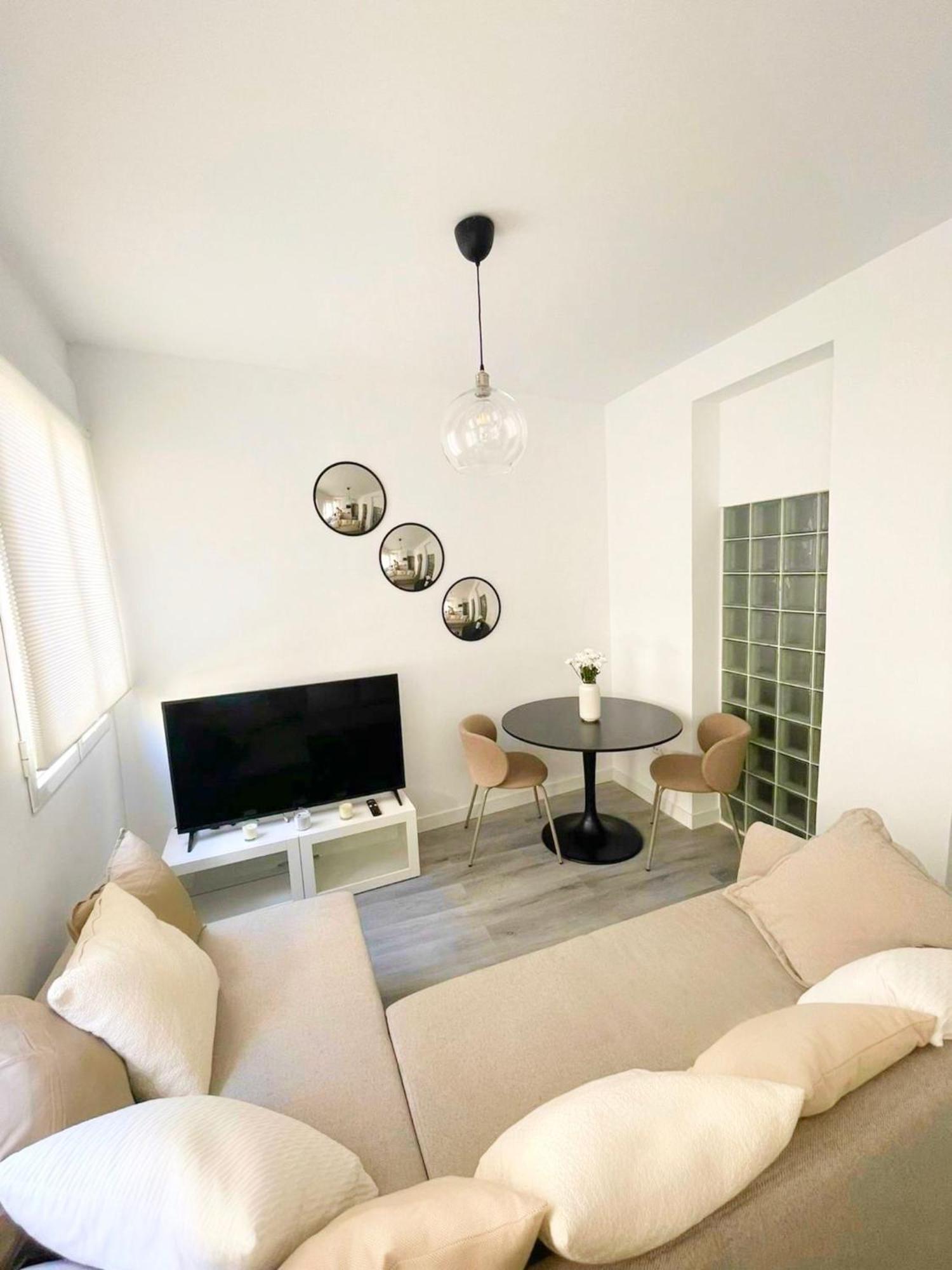 Apartment Elegante Piso En Lavapies By Bebalmy *